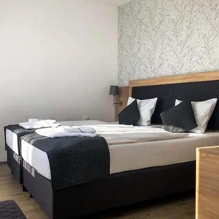 Bobr Hotel 3*