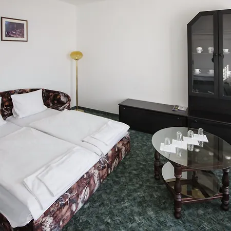 Bobr Szálloda Chomutov